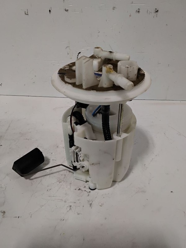 2014-2018 Subaru XV Crosstrek Fuel Pump Assembly 2.0L