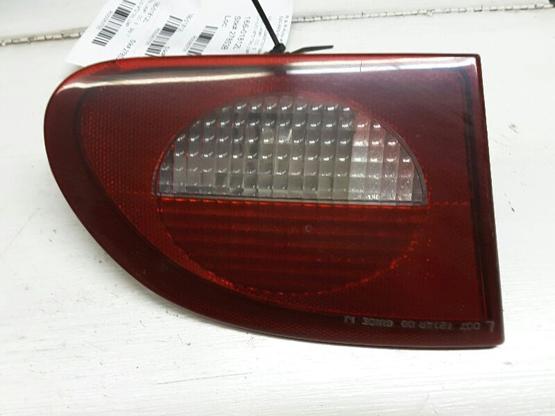 00 01 02 CAVALIER L. TAIL LIGHT LID MTD 83700