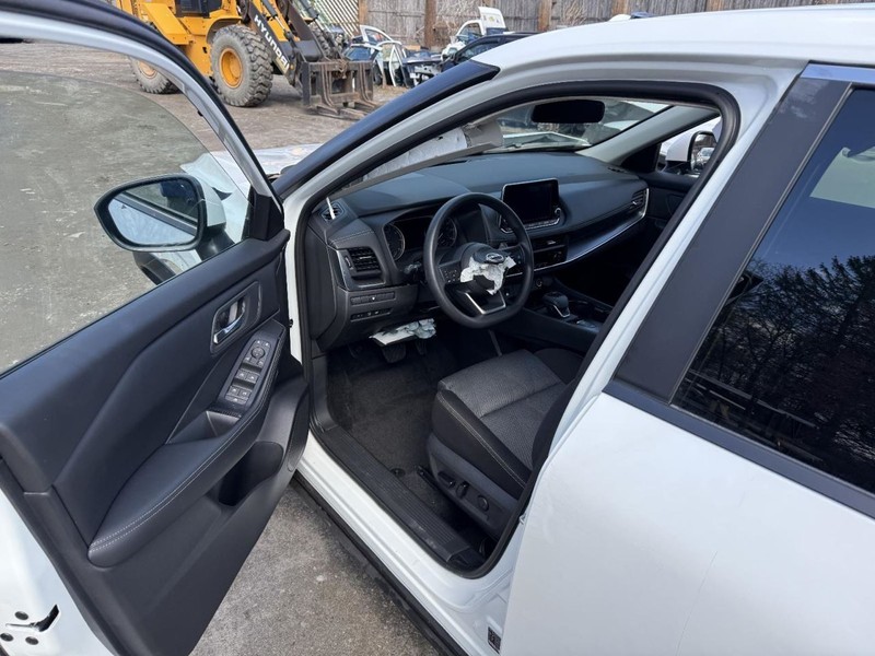 2021-2024 NISSAN ROGUE LEFT A-PILLAR WHITE PC:QBE 1.5L AT AWD 1.4K -SV- 66090