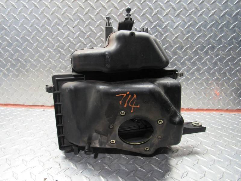 2003 INFINITI G35 AIR INTAKE FILTER CLEANER HOUSING BOX THRU 11/02