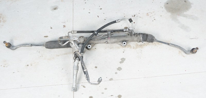 08-11 Mercedes W204 C350 C250 Power Steering Rack and Pinion 20411011017 OEM
