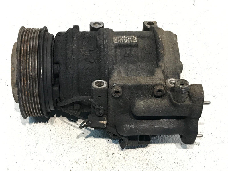98-03 Jaguar XJ8 XJR VDP X308 HVAC A/C Air Conditioning Compressor OEM