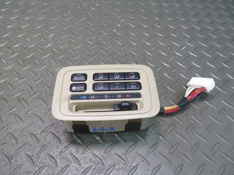 2003-2007 LEXUS UZJ100L LX470 REAR A/C HEATER CLIMATE CONTROL SWITCH 88610-60131