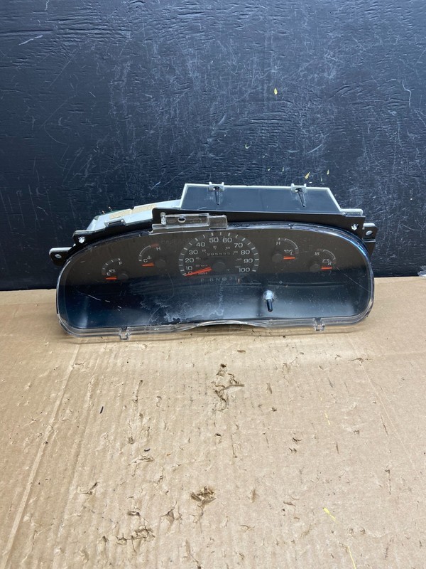 2003 Ford F250 F350 Speedometer Cluster Gauge ad6908 DG