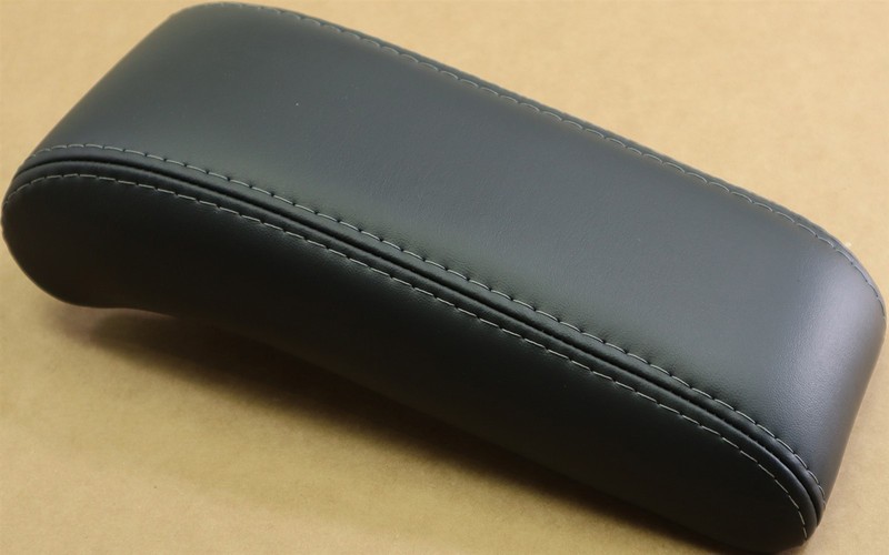 05-06 Chrysler Sebring Console Armrest 1BB051DVAB MOPAR New Old Stock NOS OEM
