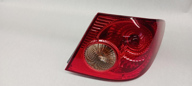 04-'08 TOYOTA COROLLA Right passenger outer Taillight OEM Grade A!