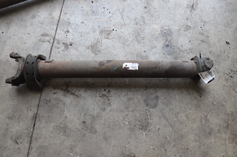 2013-2021 PETERBILT 579 REAR MAIN DANA DRIVESHAFT CARDAN SHAFT 817099P500 OEM