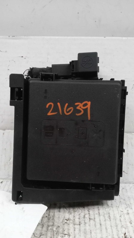 2018 Buick Enclave OEM Fuse Box Black 3.6L 74000 Miles NJ25-21639-537894