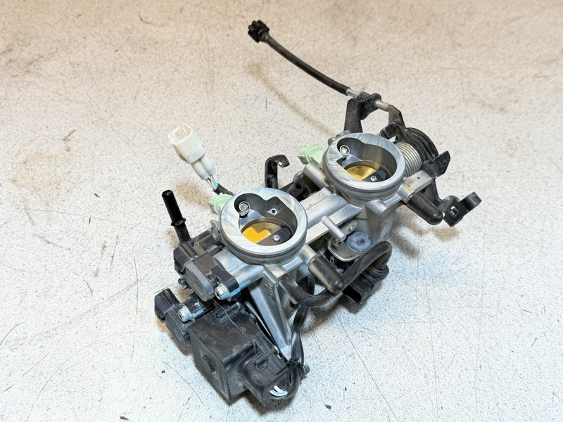24 KAWASAKI EX650 EX650REX 650 MAIN FUEL INJECTORS TPS THROTTLE BODIES BODY