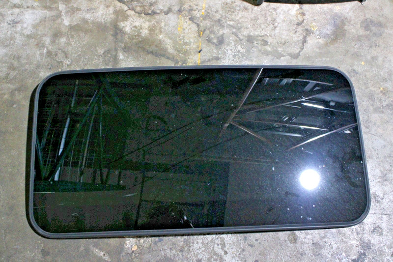 10-16 HYUNDAI GENESIS COUPE - SUNROOF MOONROOF SLIDING ROOF GLASS - OEM