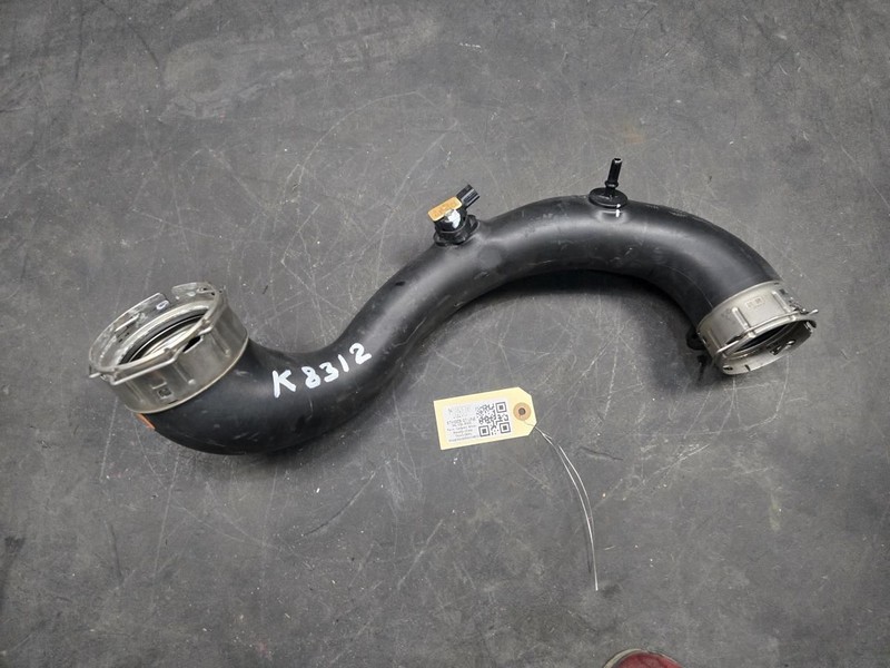 Intercooler Air Outlet Hose 2022 Kia Stinger 28273-2T001 2023