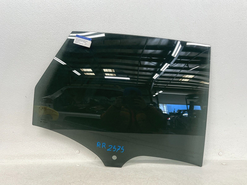 ⭐2015-2024 PORSCHE MACAN S REAR RIGHT PASS DOOR WINDOW GLASS TINT OEM LOT2575