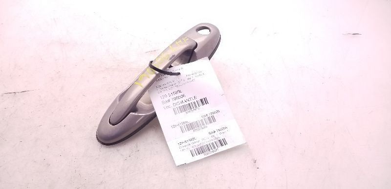01-07 TOYOTA SEQUOIA SR5 DRIVER SIDE FRONT (EXTERIOR) DOOR HANDLE