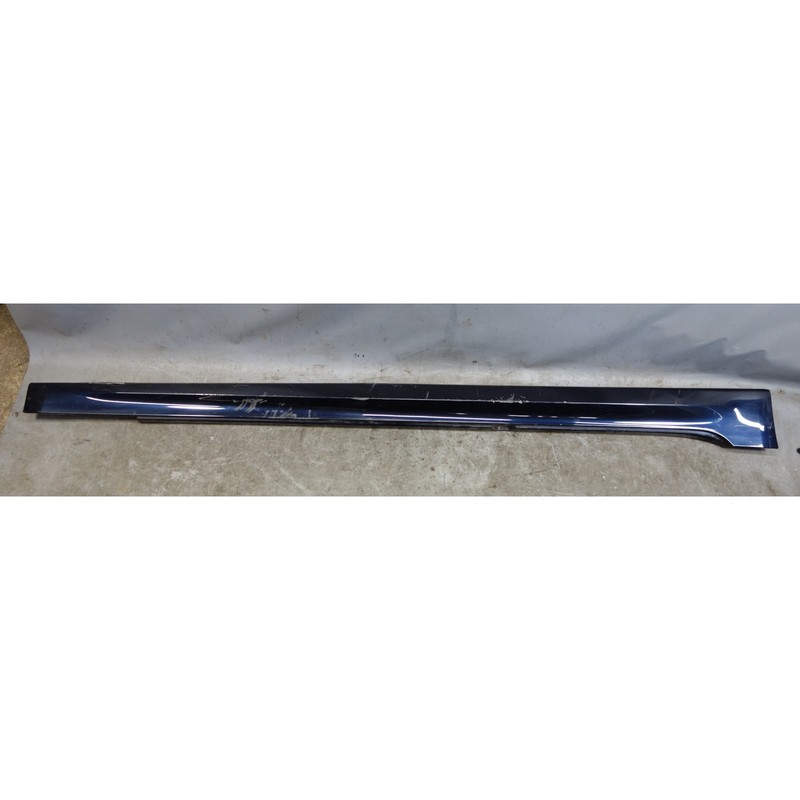 DAMAGED 17-23 BMW G30 5-Series M-Sport Right Side Skirt Rocker Carbon Black OEM