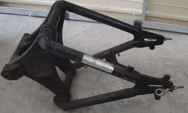 2004 Kawasaki Vulcan VN800 VN 800 A Swingarm Rear Swing Arm Pivot Frame VN800A