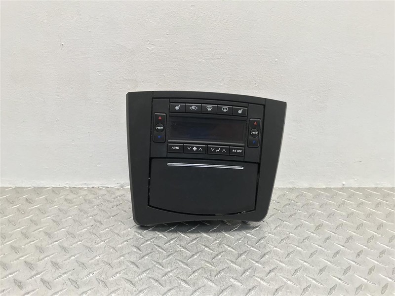 2004 CADILLAC SRX TEMPURATURE CONTROL UNIT 655-01594