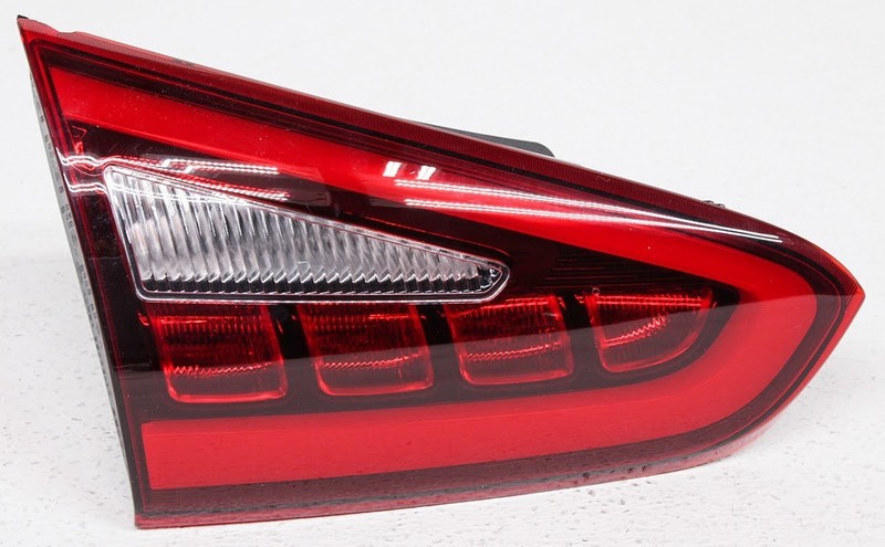 OEM Kia Forte5 Left Driver Side LED Tail Lamp 92403-A7430 Lens Chip