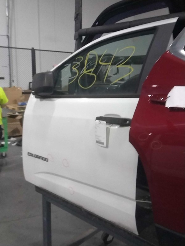 2015 Chevrolet Colorado Front Left Door White OEM 621753 56K Miles