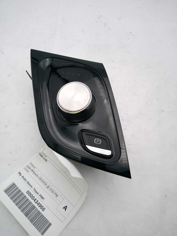 2020 Chrysler Voyager Automatic Transmission Shift Lever Assembly FWD 3.6L