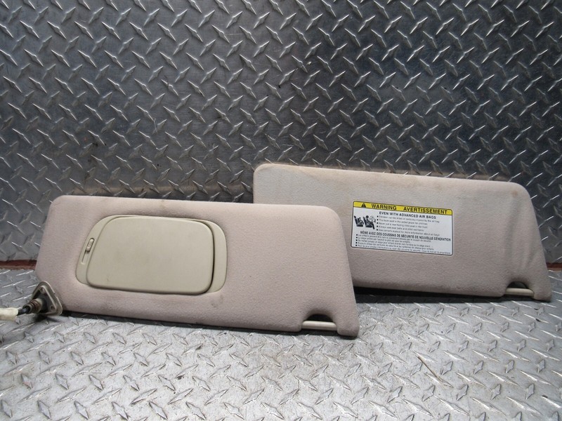 02 03 04 05 06 TOYOTA CAMRY RIGHT - LEFT SUN VISOR W/O ILLUMNATION