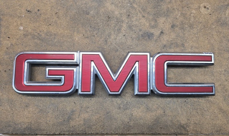 2014 2015 2016 17 2018 2019 GMC SIERRA FRONT GRILLE EMBLEM LOGO BADGE SYMBOL OEM