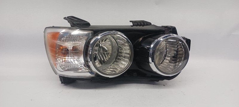 12-'16 CHEVROLET SONIC Right passenger headlight Headlamp OEM