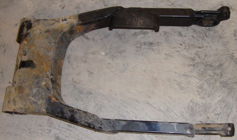 2006 Harley Davidson Electra Glide FLHTCI Rear Swingarm Swivel Pivot Arm Swing
