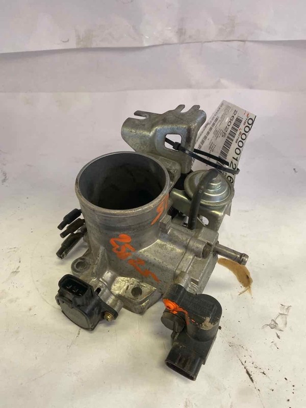 Throttle Body/valve Assy TOYOTA TACOMA 00 01 02 03 04
