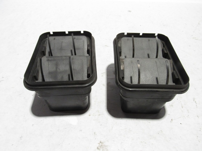 Infiniti JX35 2013 Rear Left Right Quarter Air Pressure Duct Vent Set 12-13 *