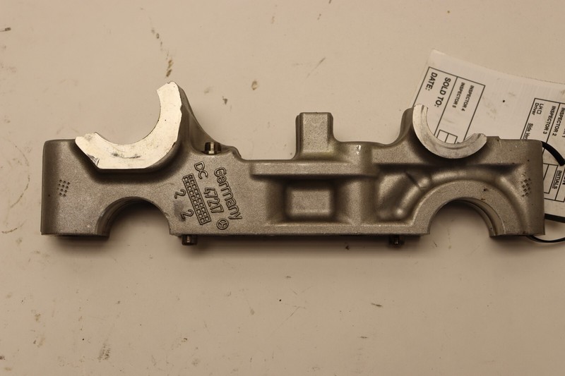 08-17 FREIGHTLINER CASCADIA 125 DETROIT DD15 CAMSHAFT HOUSING BRACKET OEM