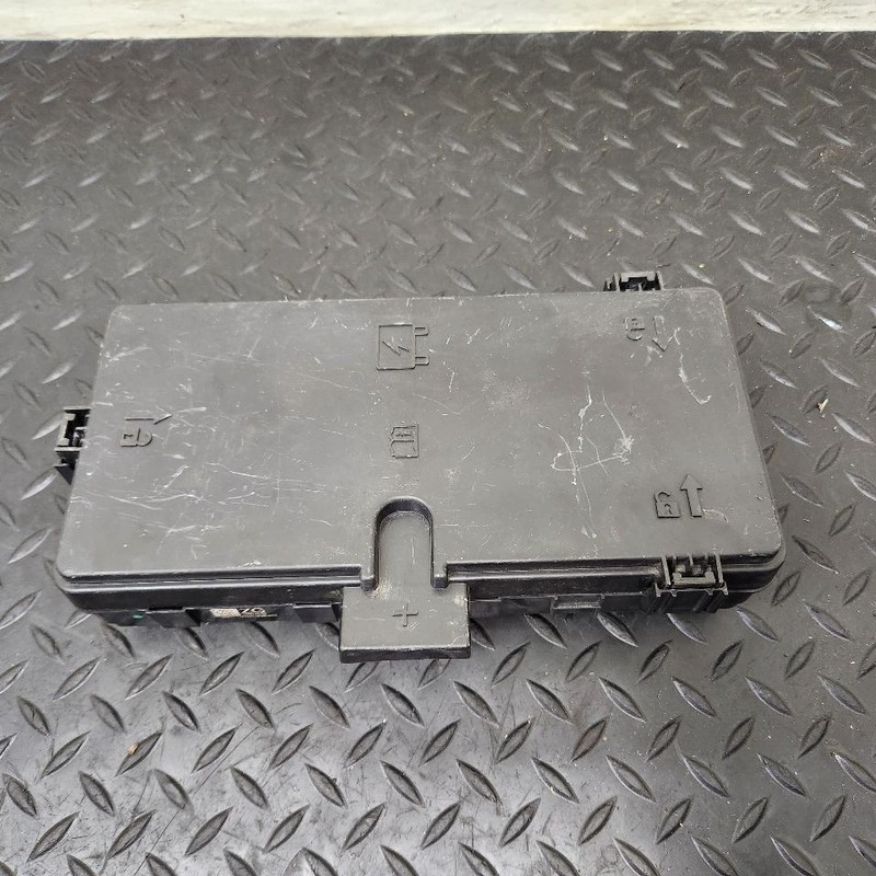 20-24 Ford Explorer Engine Fuse Relay Junction Box OEM L1MT-14D068-ZG