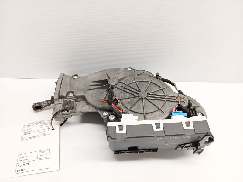 16-19 Mercedes X253 GLC300 Trunk Pull Down Motor Actuator 0997602601 OEM