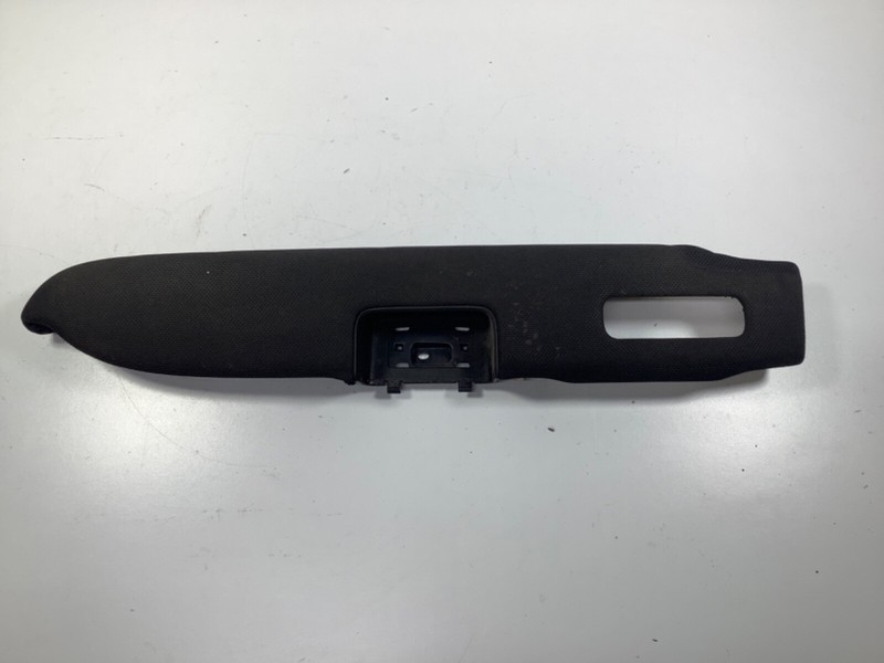 07 HONDA CR-V RIGHT FRONT DOOR ARM REST 83502-SWA-A11ZB OEM