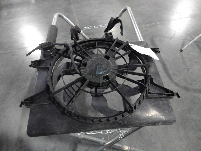2012 KIA Optima Engine Cooling Fan Motor OEM 2.4L 193k Miles - White