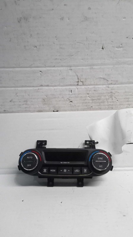 2017 KIA Forte A/C Selector Switch OEM Black 97250B0DA0M15 37K Miles