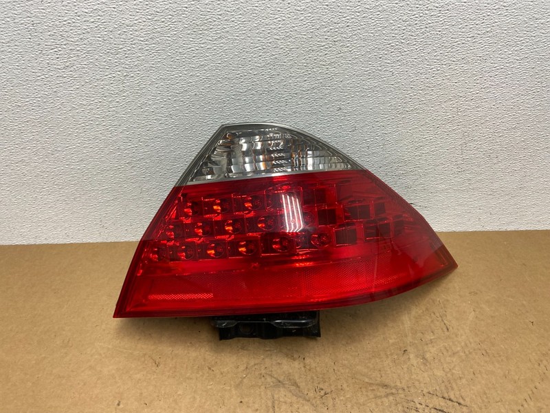 2006 - 2007 Honda Accord Hybrid Right Passenger Tail light Oem ac3015 DG