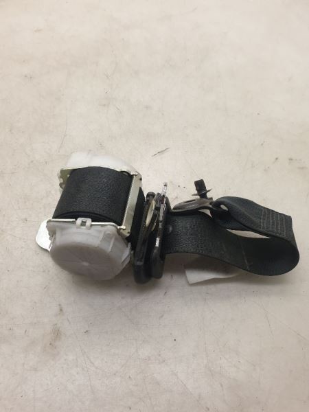 2014 TOYOTA YARIS LE DRIVER SIDE REAR SEAT BELT ASSEMBLY
