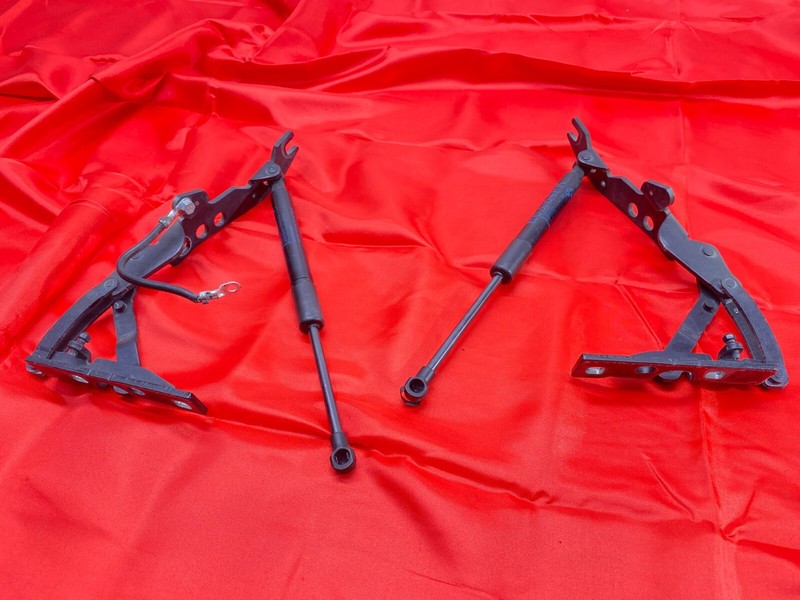 04-10 BMW E63 E64 645 650 M6 Engine Hood Bonnet Hinges Support Shocks Set! OEM✅