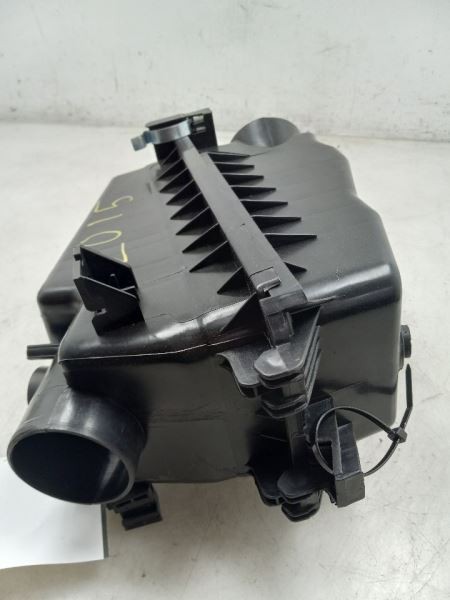 02-08 TOYOTA COROLLA 1.8L 4CYL AIR CLEANER BOX
