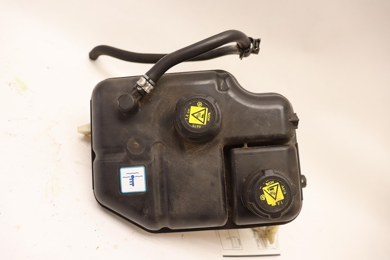 2014-2016 MASERATI QUATTROPORTE 3.8L ENGINE COOLANT RECOVERY FLUID RESERVOIR OEM
