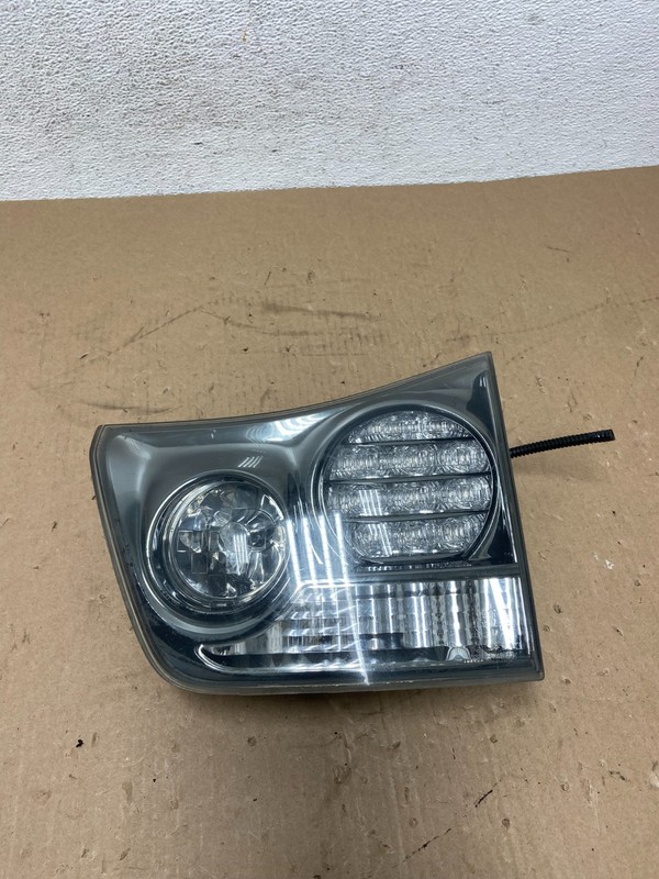 2006 to 2007 Lexus RX400H Right RH Side Inner Tail Light OEM AD7714 DW