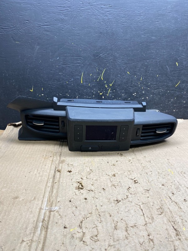 2020 to 2023 FordExplorer Console Radio Display Screen Air Vents Oem X6162 DG