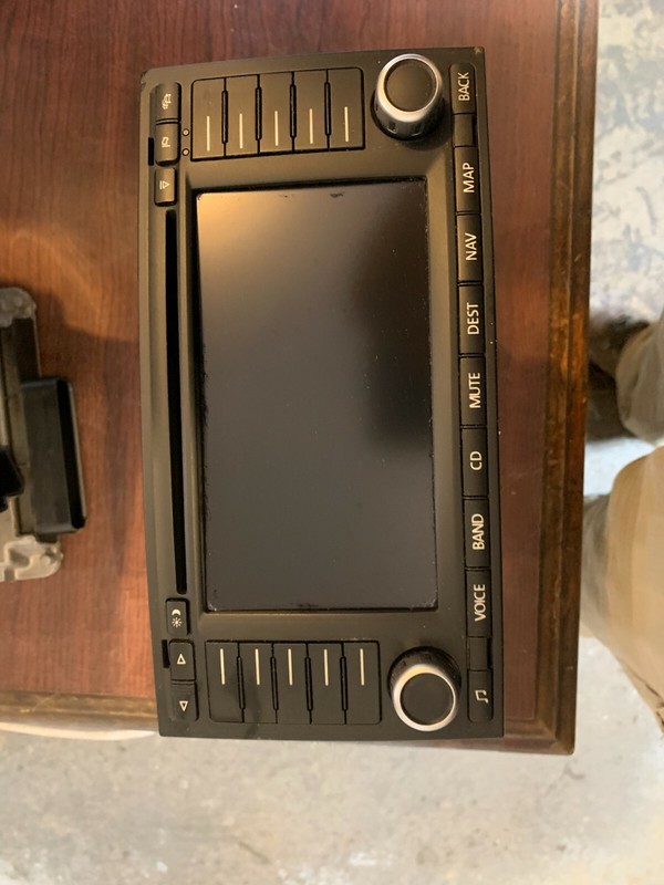 05-07 VOLKSWAGEN VW TOUAREG OEM RADIO STEREO NAVIGATION HEAD UNIT 7L6035191SX