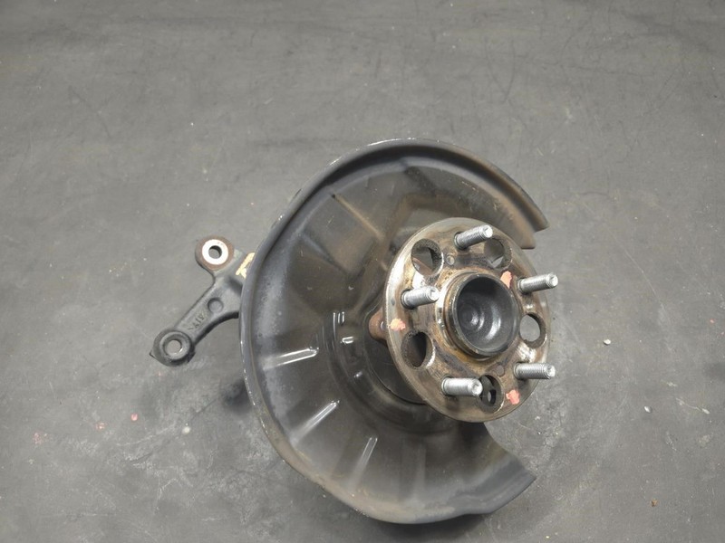 Rear Left Knuckle w/ Hub 2021 Toyota RAV4 42305-0R090 2019 2020 2022 2023 - 2025