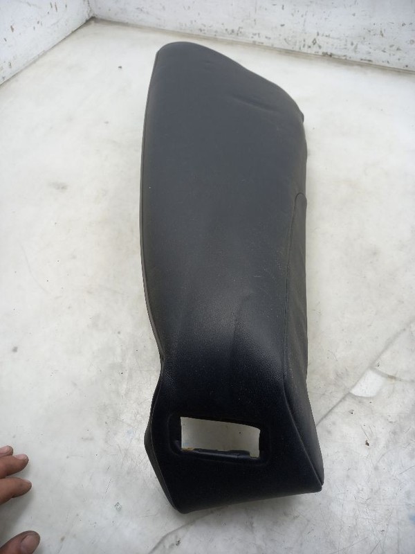 02 LEXUS IS300 SPORTCROSS REAR DRIVER LEFT SEAT CUSHION BOLSTER BLK-LJ20
