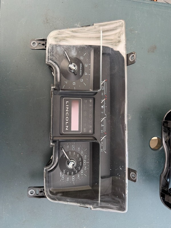 10 11 LINCOLN NAVIGATOR SPEEDOMETER INSTRUMENT GAUGE CLUSTER 202,000 MILES
