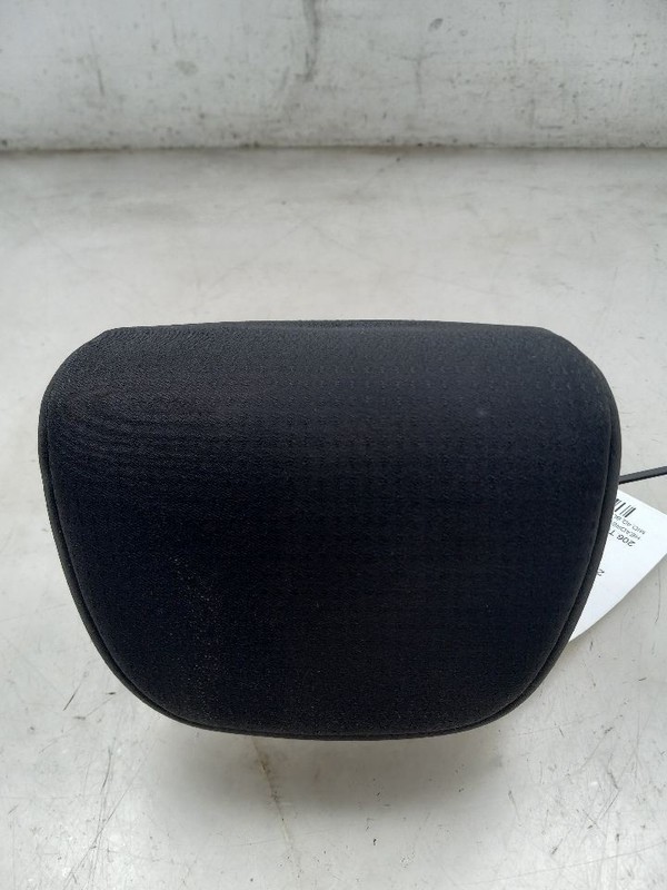 20116 TOYOTA PRIUS TWO 1.8L FWD AT REAR CENTER MOUNTED CLOTH HEADREST
