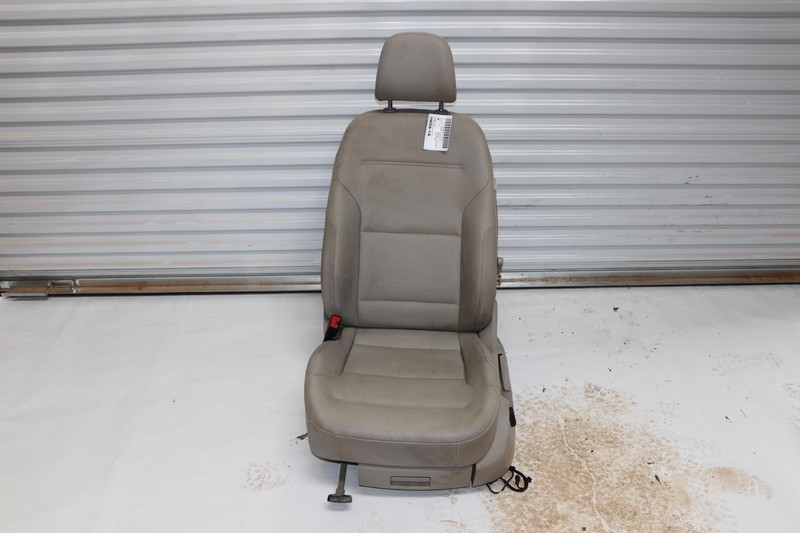 2015-2019 VOLKSWAGEN GOLF HATCHBACK FRONT LEFT SIDE SEAT TAN LEATHERETTE OEM