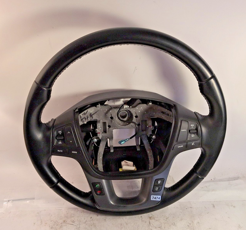2014-2015 KIA SORENTO STEERING WHEEL W/ MULTIFUNCTIONAL CRUISE SWITCH BUTTON OEM