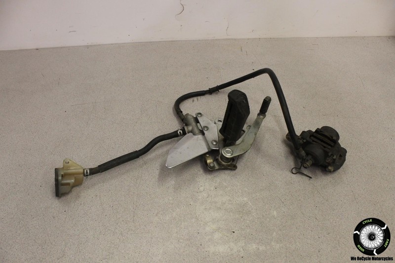 2001 Suzuki GS500 REAR BRAKE CALIPER MASTER CYLINDER RESERVOIR ASSEMBLY GS 500
